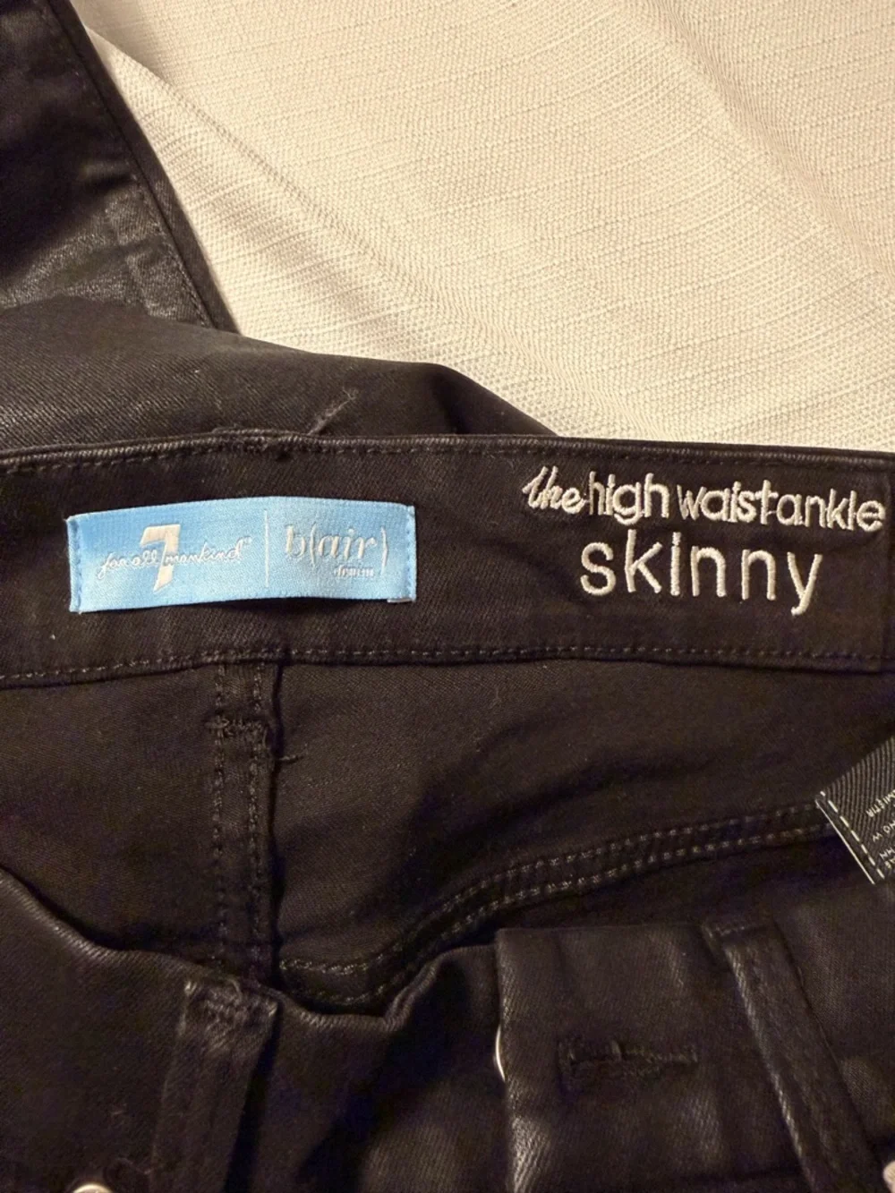 7 For All Mankind Black Skinny Jeans - Picture 4 of 12